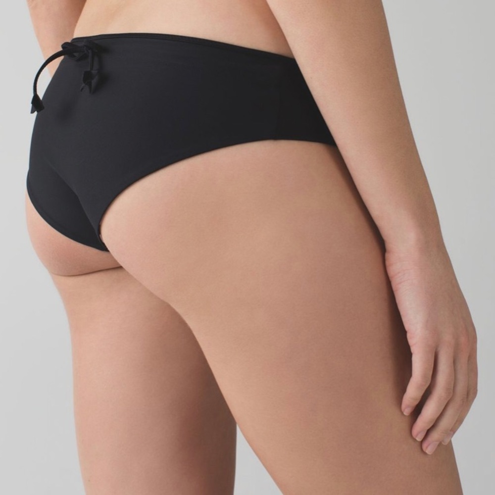 Lululemon Reversible Salty Swim Hipster Size 4